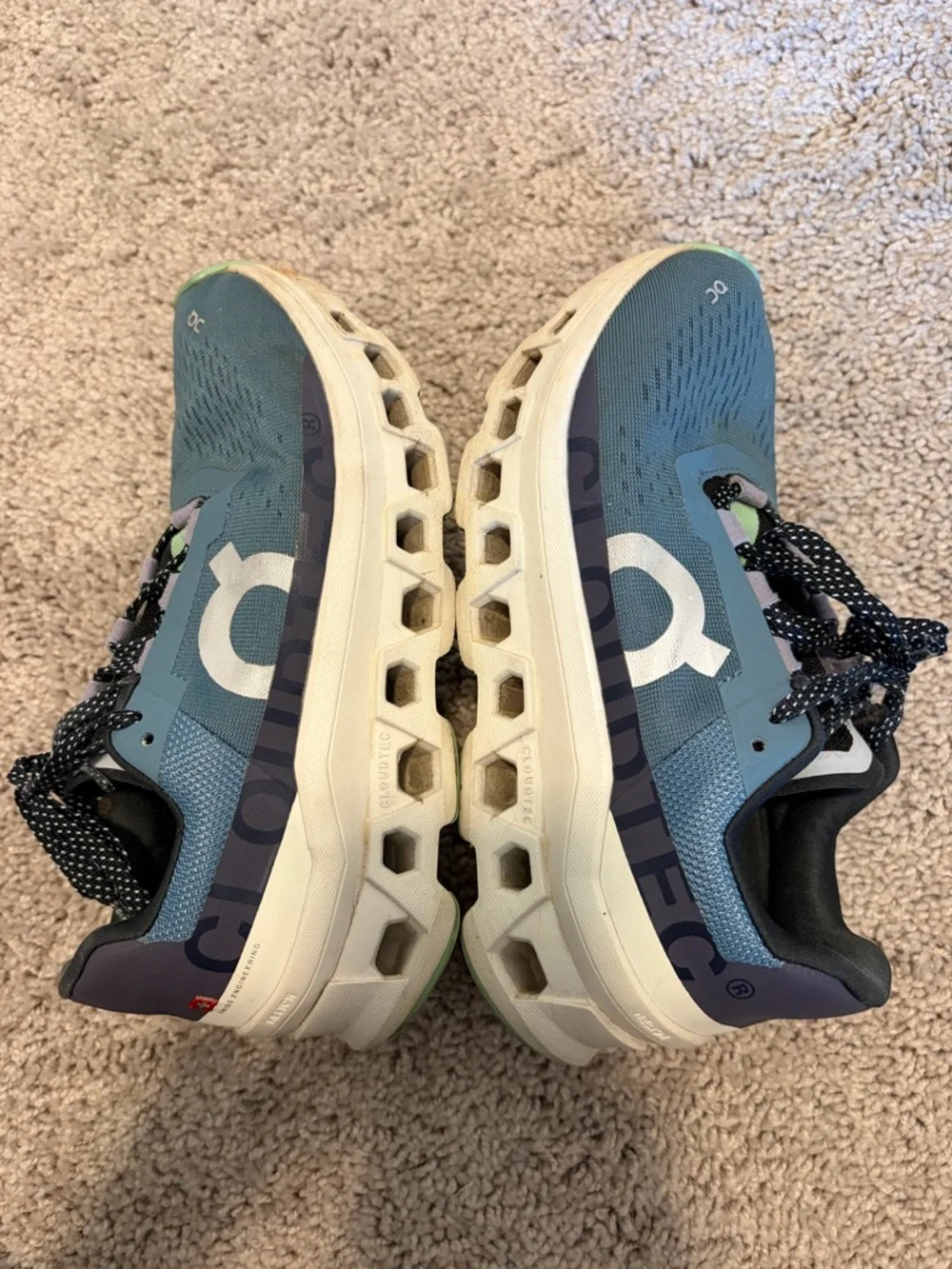 On Running Women's Cloudmonster
Dust Vapor Athletic Shoes - Picture 4 of 10